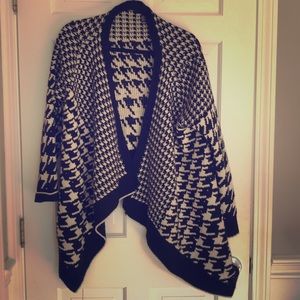 High/low houndstooth cardigan